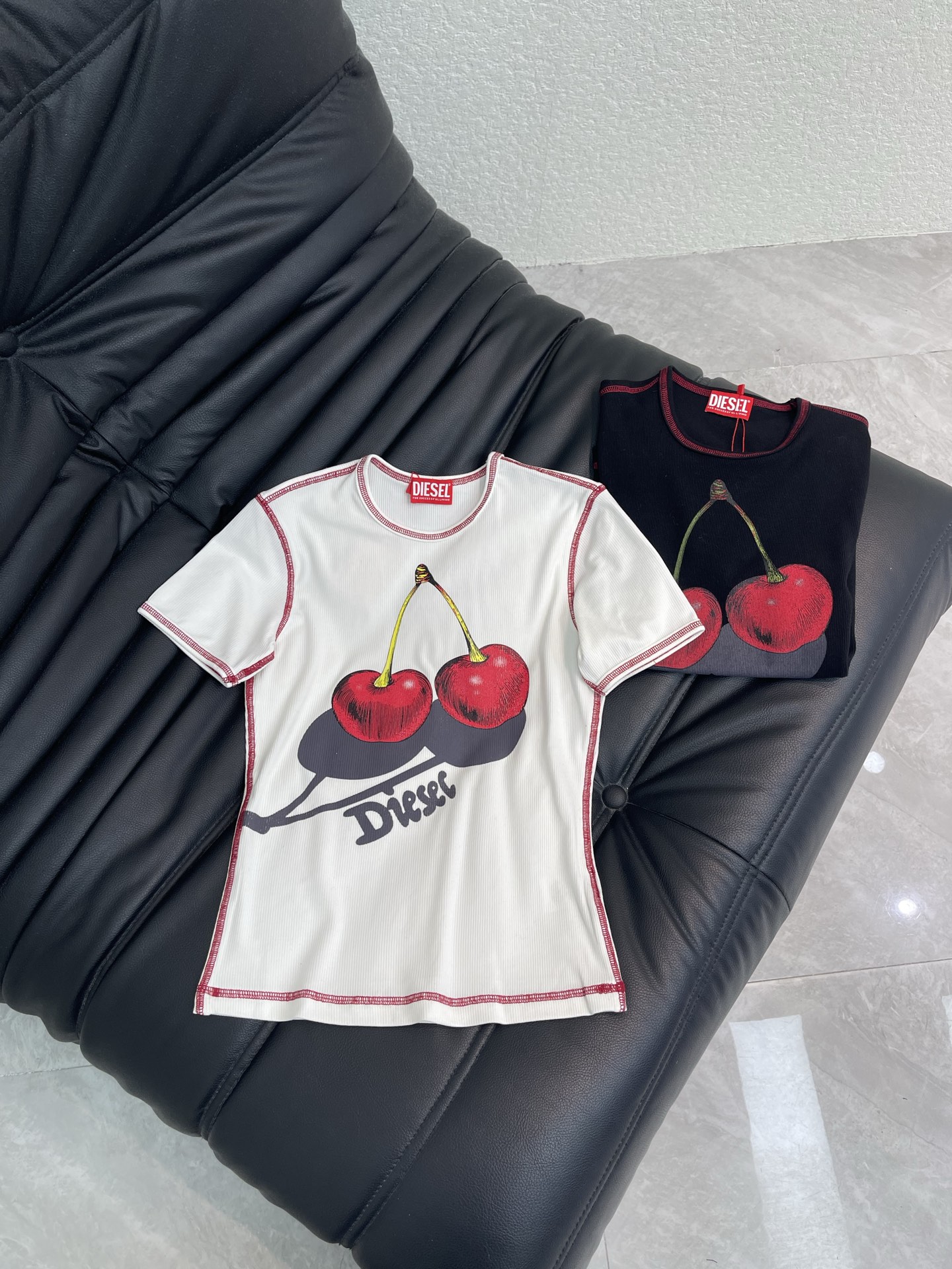 Women's short sleeves